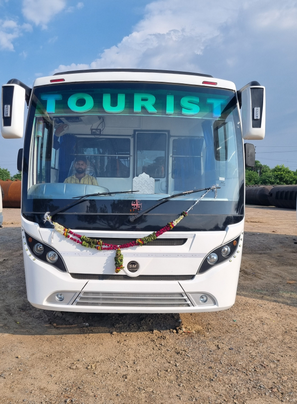 Tata Mini Coach Maharaja Front View